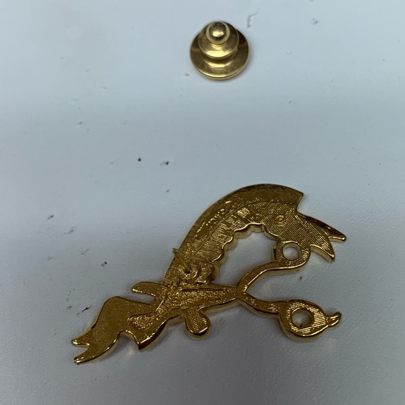 Avon Pin Hairdresser - Picture 8 of 16